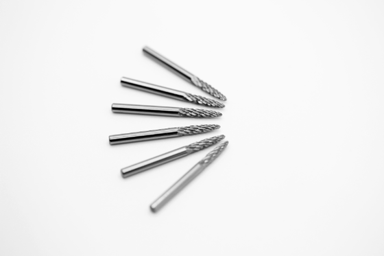 Solid Carbide Rotary Burr SF-43, đường kính 1/8 inch, hình cây với đầu nhọn, cắt đôi cho thép